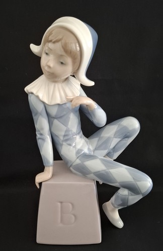Lladro figurine harlequin b - lladro,