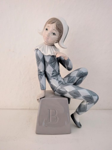 Lovely vintage lladro 5076 - lovely,