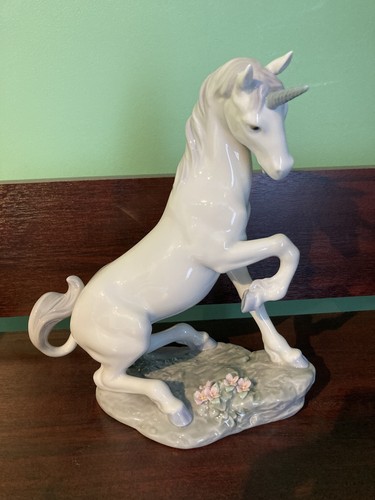 Lladro privilege unicorn - lladro,