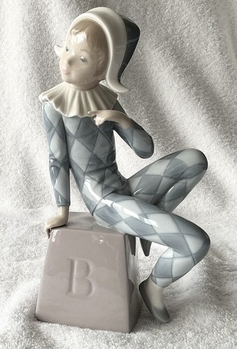 Lladro harlequin item - lladro, b”