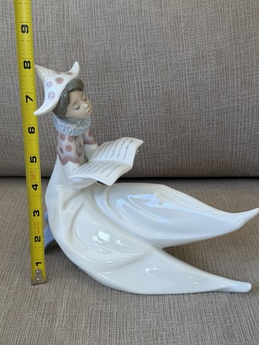 Lladro 6239 young jester - lladro,