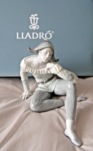 Lladro nostalgia figure in - lladro,