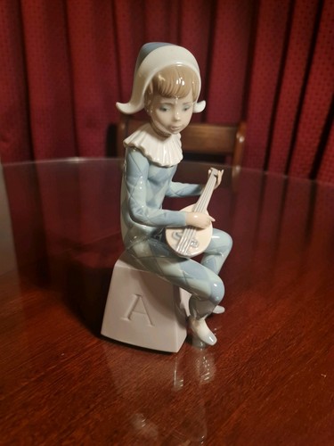 Lladro 5075 harlequin on - -,