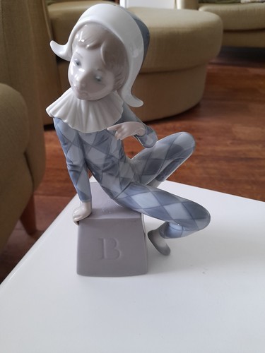 Lladro harlequin figurine - harlequin,